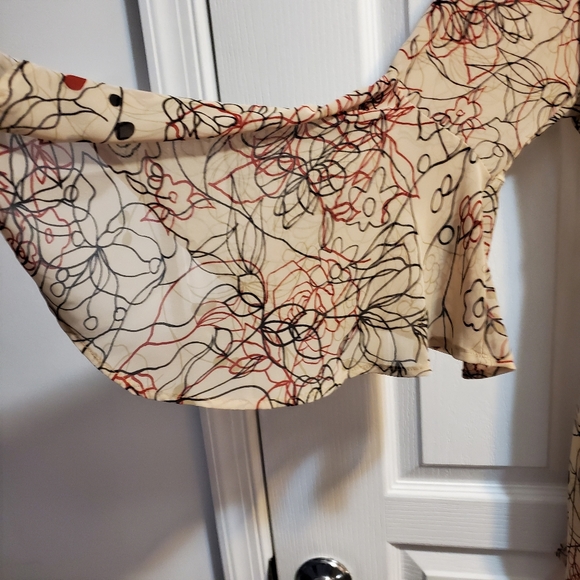 blouse - Picture 2 of 4